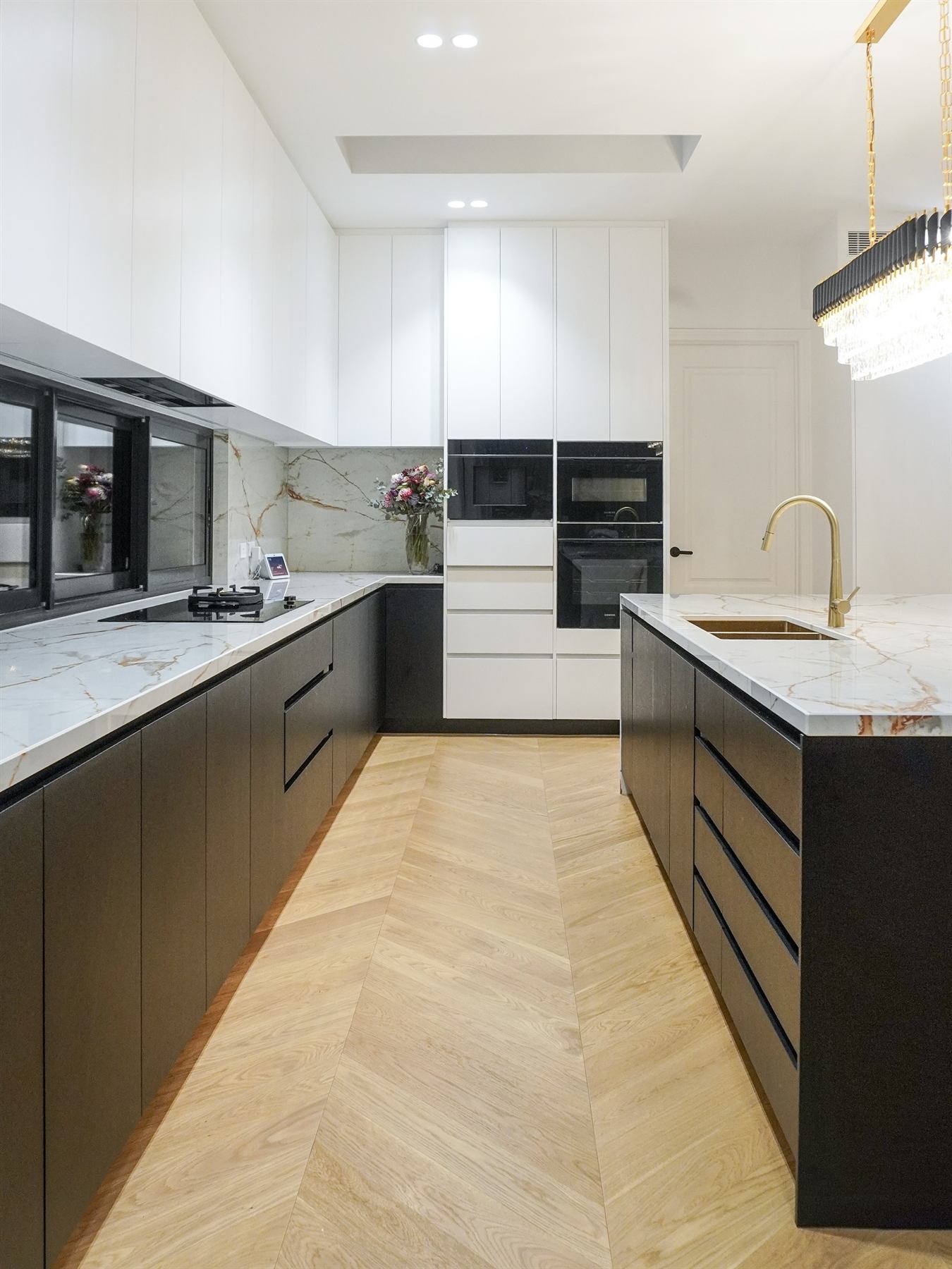 Luxury kitchen with Dekton Awake x Gloss stone benchtop